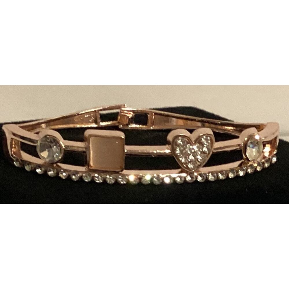 2738 NWOT Rose Gold Bracelet Bangle W/Pink Bead, Cubic Zirconia Crystals Heart